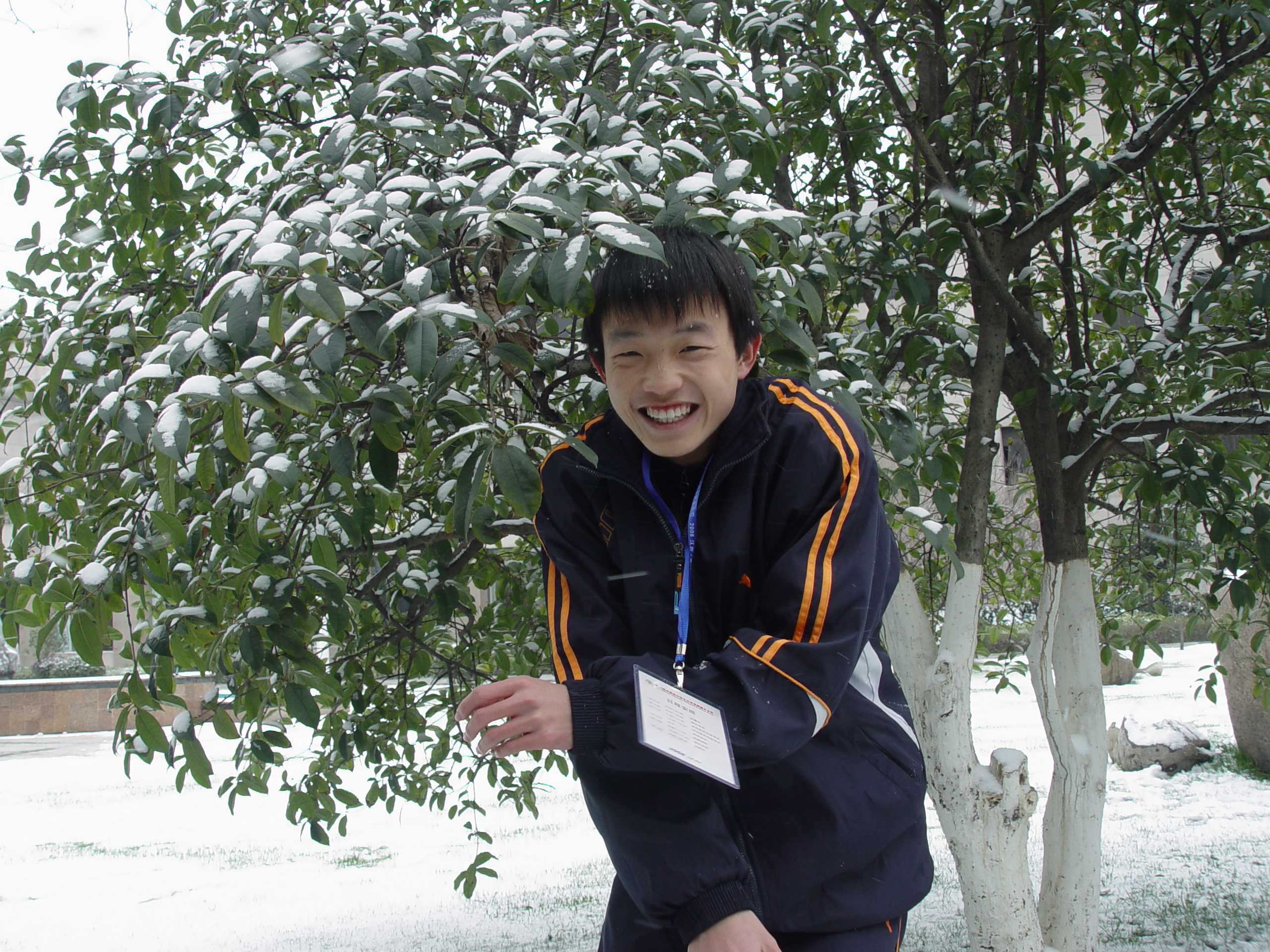 葉樹楊，男，2005-2008年就讀于南安一中。2008.1參加由南京大學主辦的第21屆中國化學奧林匹克競賽（決賽）中榮獲國家二等獎，保送南京大學化學系學習。.jpg